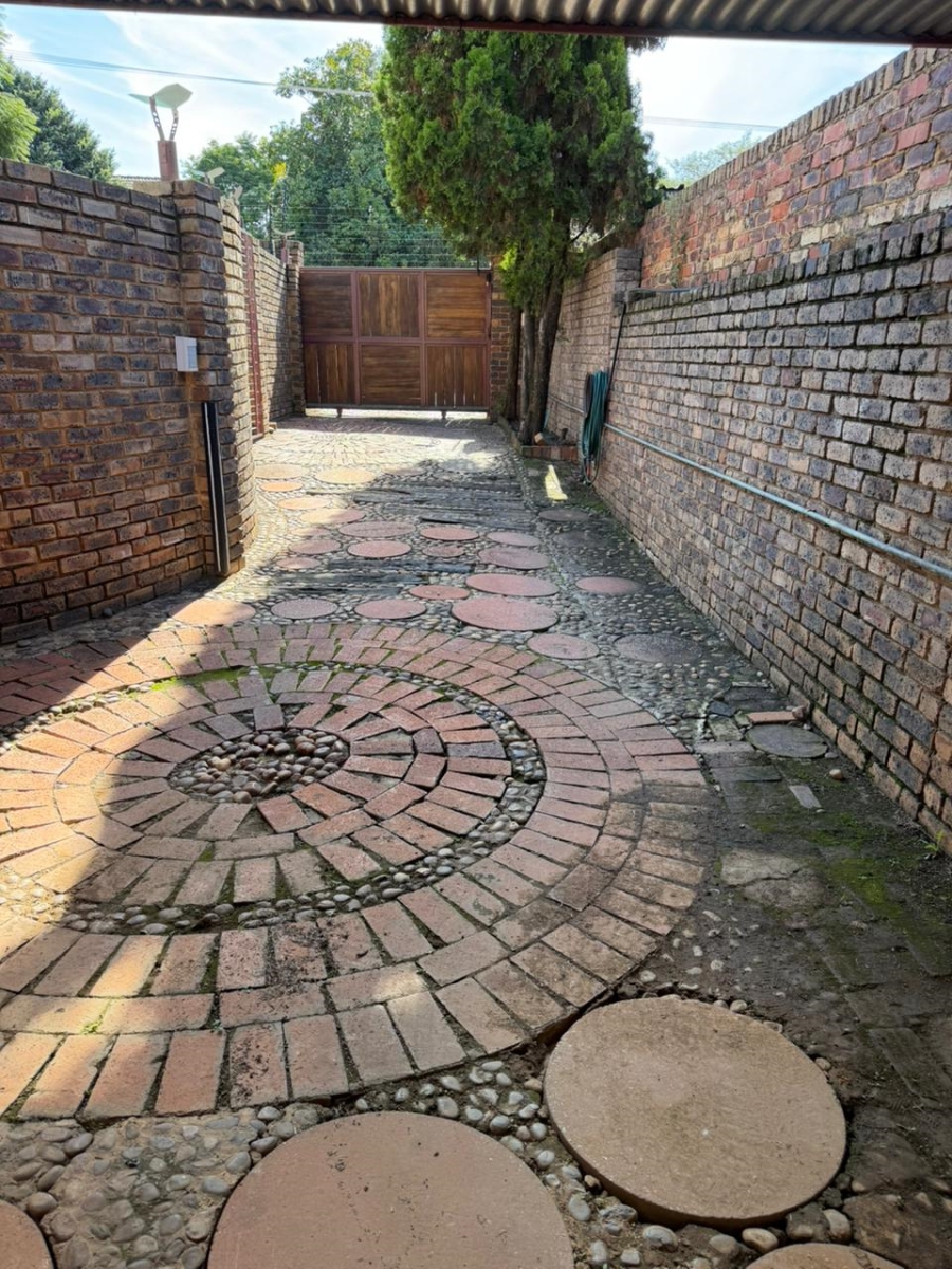 To Let 2 Bedroom Property for Rent in Newlands Gauteng