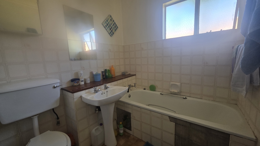 2 Bedroom Property for Sale in Garsfontein Gauteng