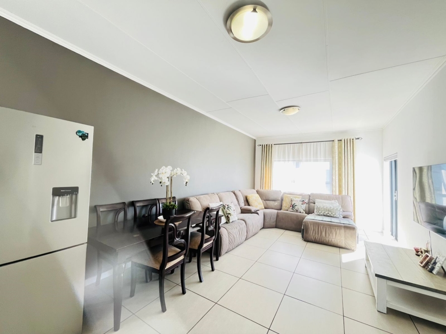 To Let 2 Bedroom Property for Rent in Greenstone Hill Gauteng