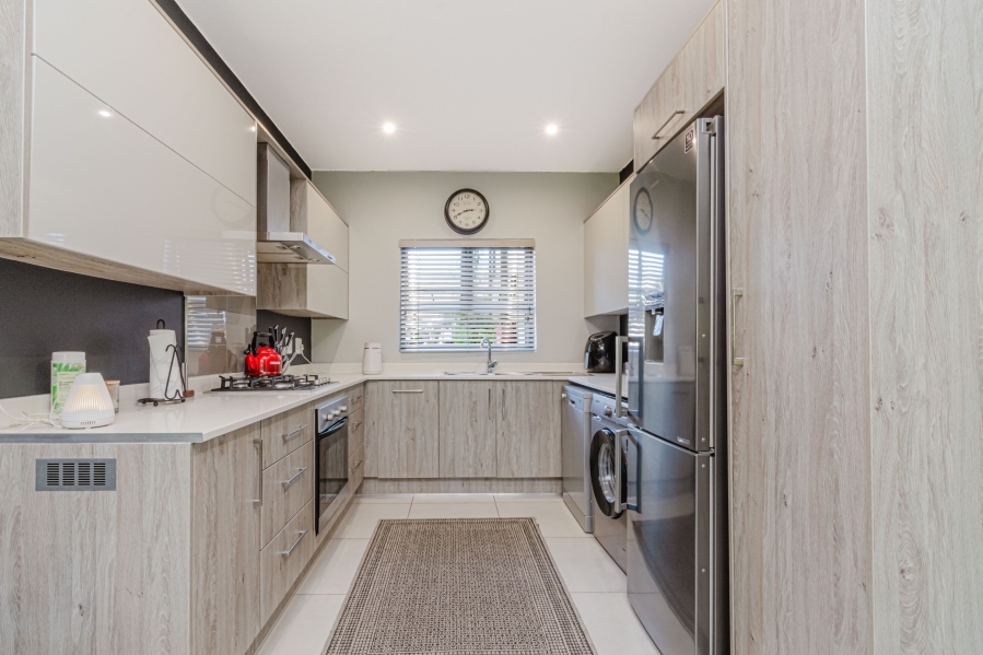 2 Bedroom Property for Sale in Broadacres Gauteng