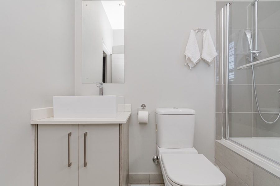 2 Bedroom Property for Sale in Broadacres Gauteng