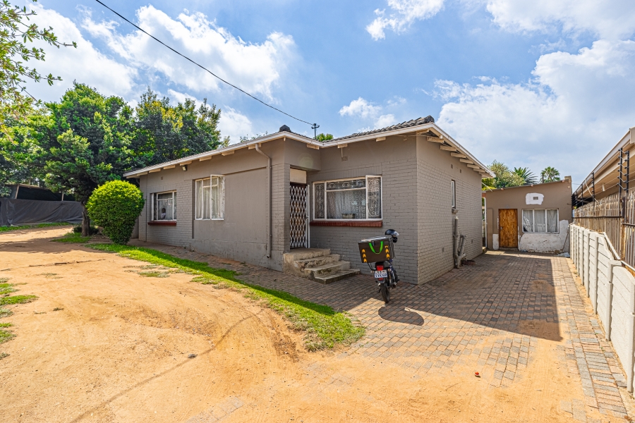 9 Bedroom Property for Sale in Wannenburghoogte Gauteng