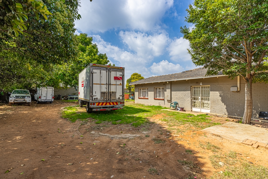 9 Bedroom Property for Sale in Wannenburghoogte Gauteng