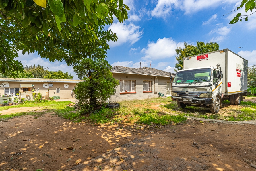 9 Bedroom Property for Sale in Wannenburghoogte Gauteng