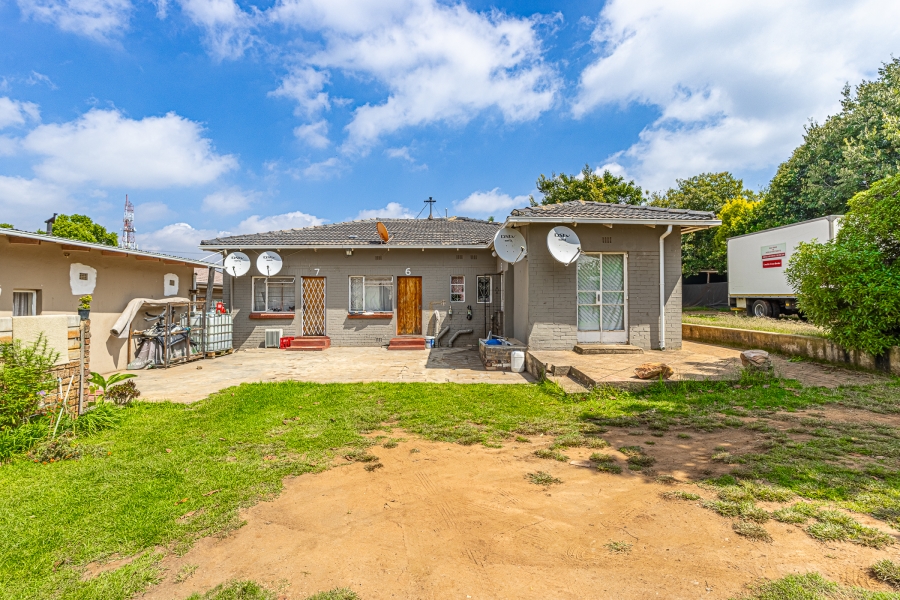 9 Bedroom Property for Sale in Wannenburghoogte Gauteng