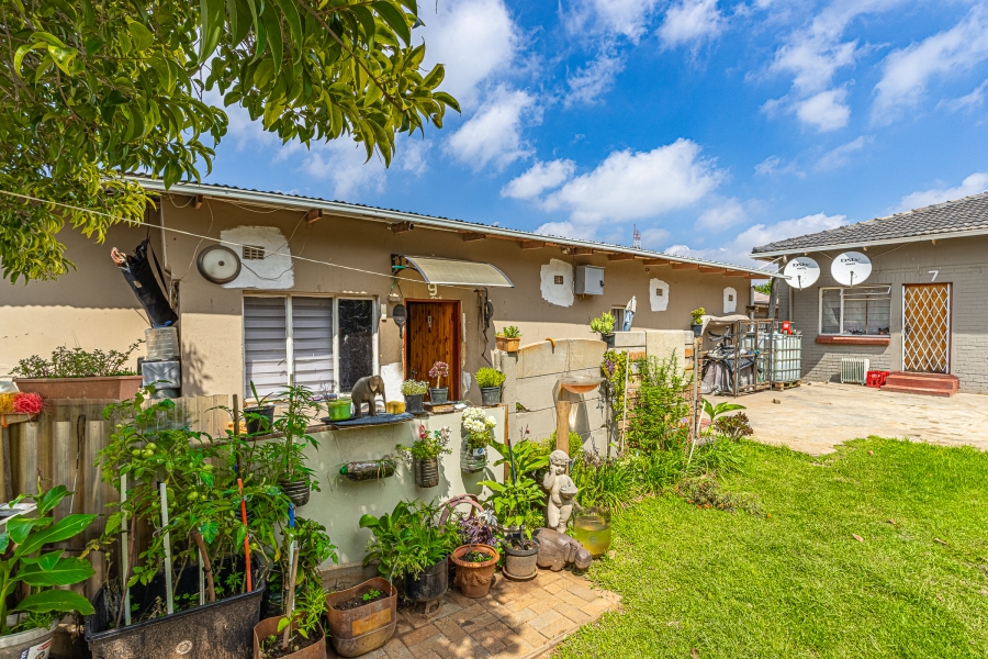 9 Bedroom Property for Sale in Wannenburghoogte Gauteng