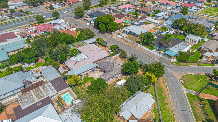 9 Bedroom Property for Sale in Wannenburghoogte Gauteng