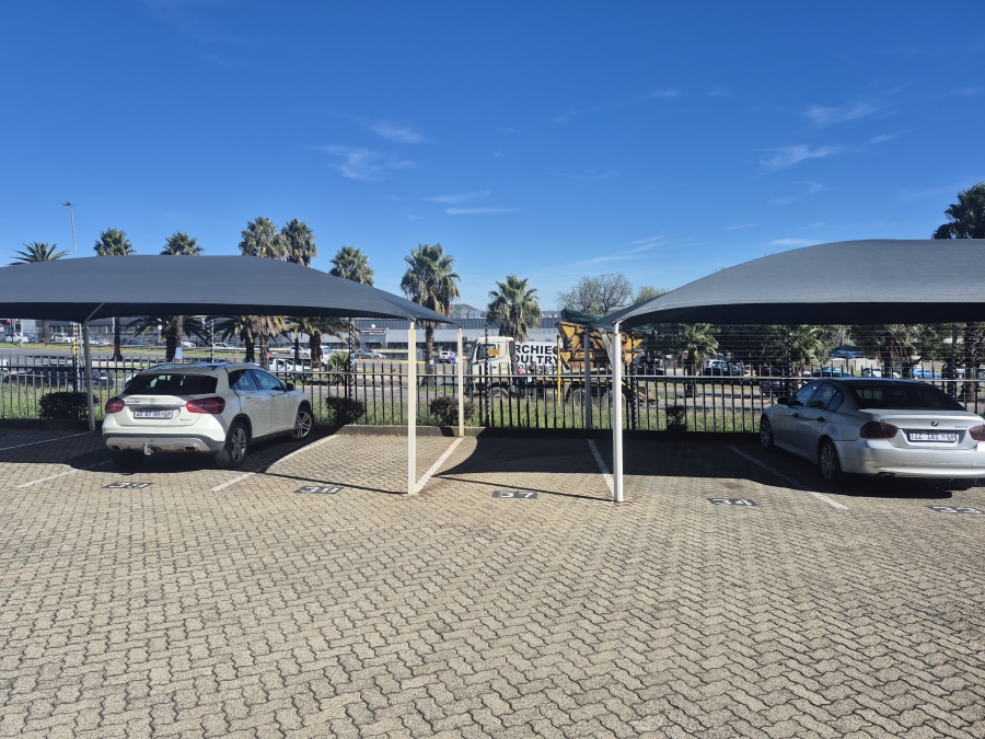 To Let Commercial Property for Rent in Sunnyrock Gauteng