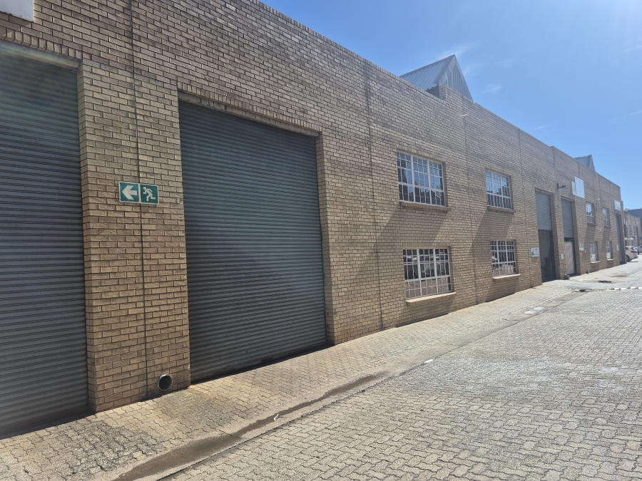 To Let Commercial Property for Rent in Sunnyrock Gauteng