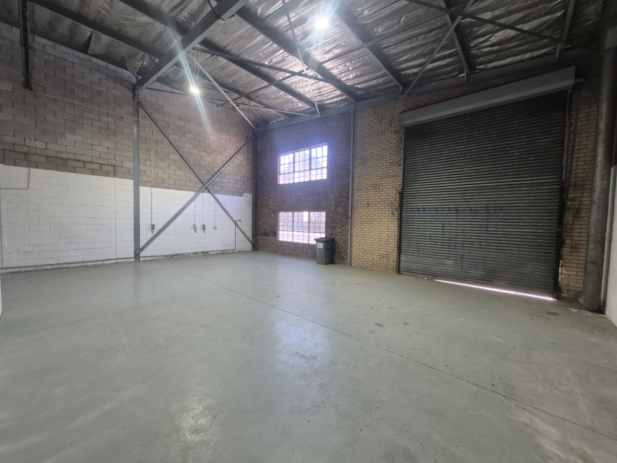 To Let Commercial Property for Rent in Sunnyrock Gauteng