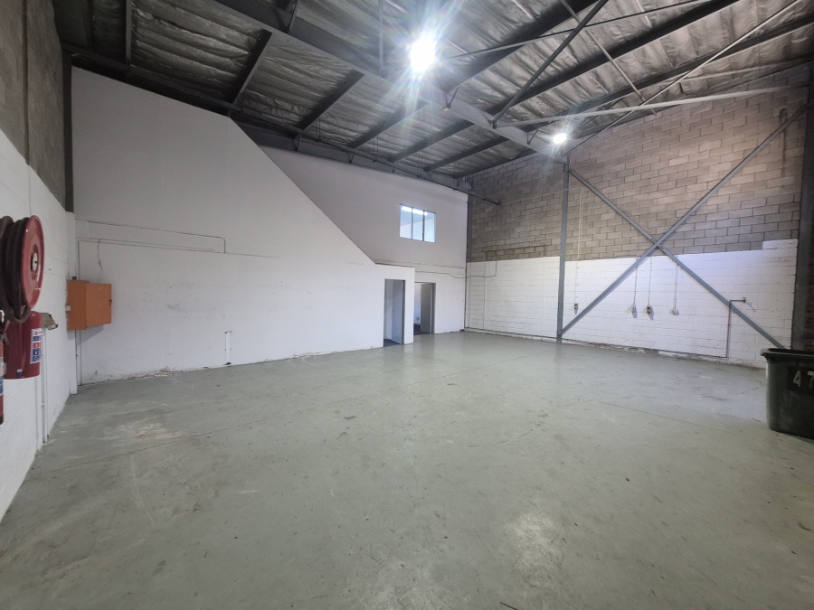 To Let Commercial Property for Rent in Sunnyrock Gauteng