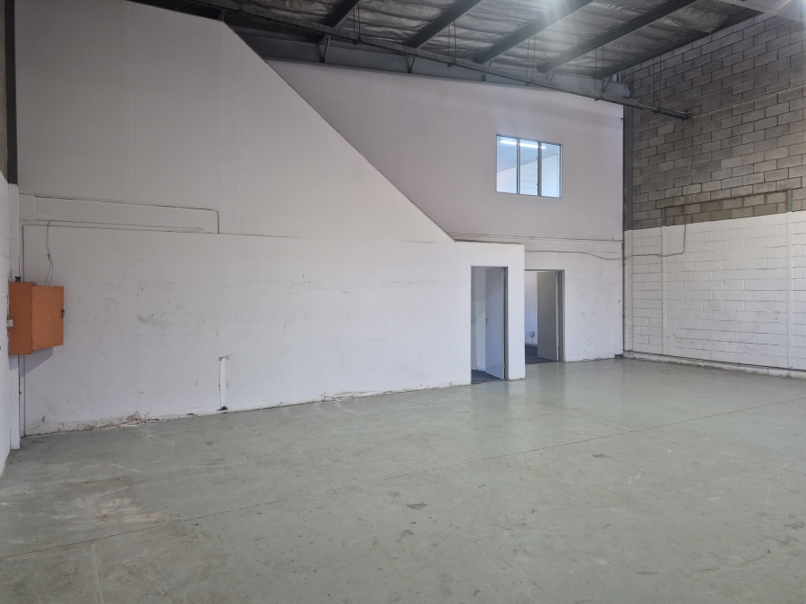 To Let Commercial Property for Rent in Sunnyrock Gauteng