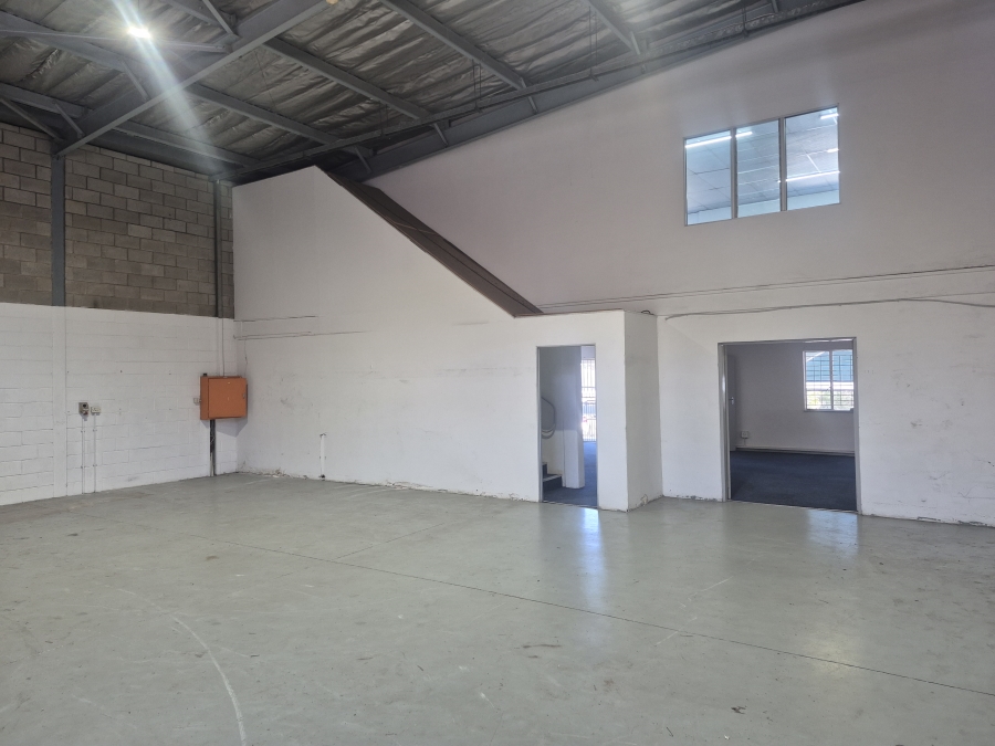 To Let Commercial Property for Rent in Sunnyrock Gauteng