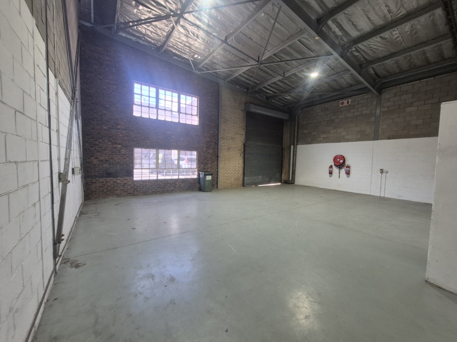 To Let Commercial Property for Rent in Sunnyrock Gauteng