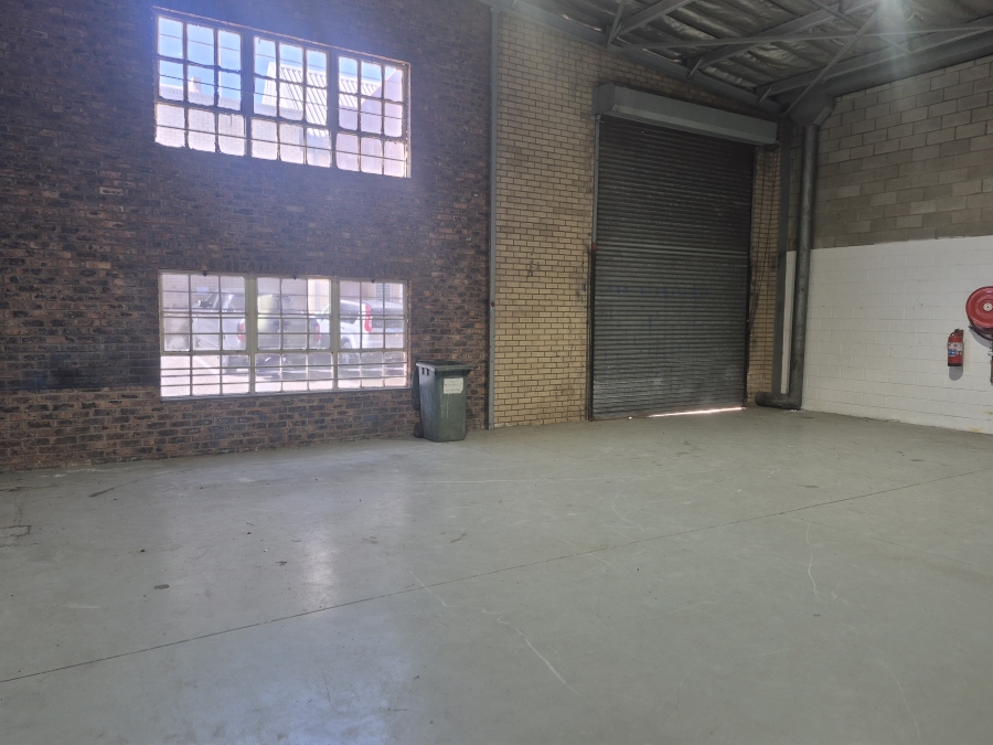 To Let Commercial Property for Rent in Sunnyrock Gauteng
