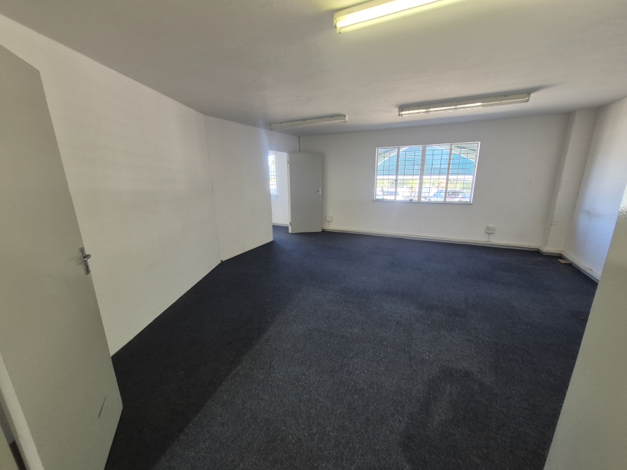 To Let Commercial Property for Rent in Sunnyrock Gauteng