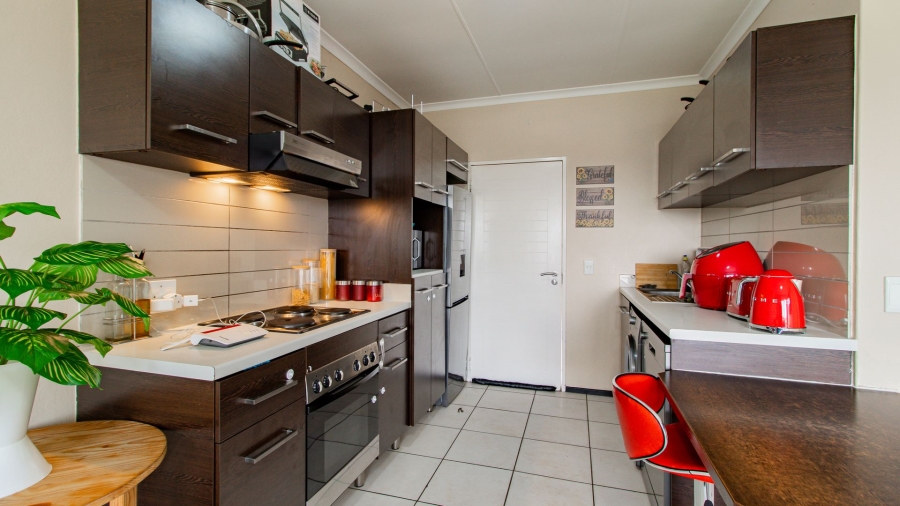 To Let 2 Bedroom Property for Rent in Oakdene Gauteng
