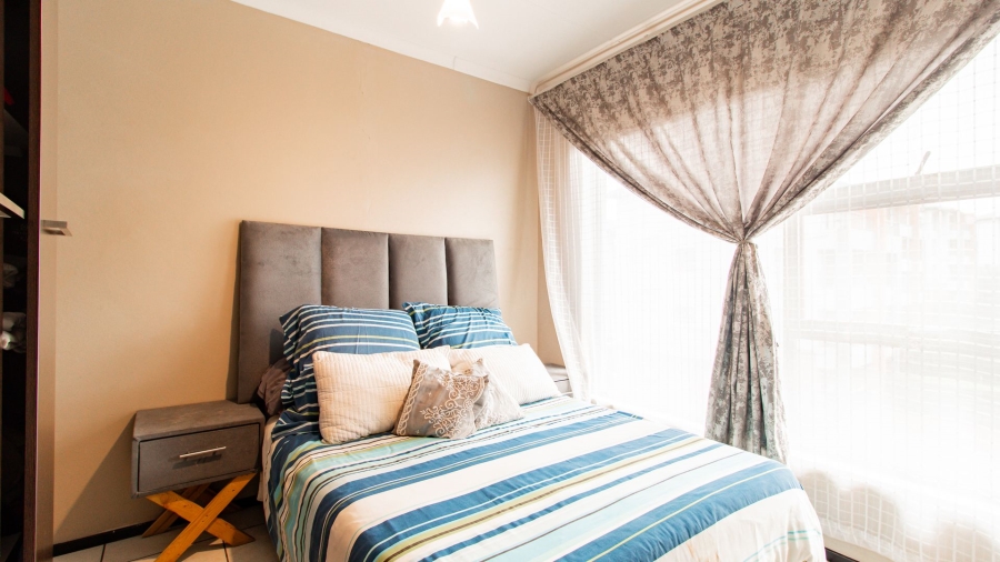 To Let 2 Bedroom Property for Rent in Oakdene Gauteng