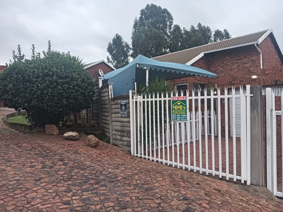 3 Bedroom Property for Sale in Mayberry Park Gauteng