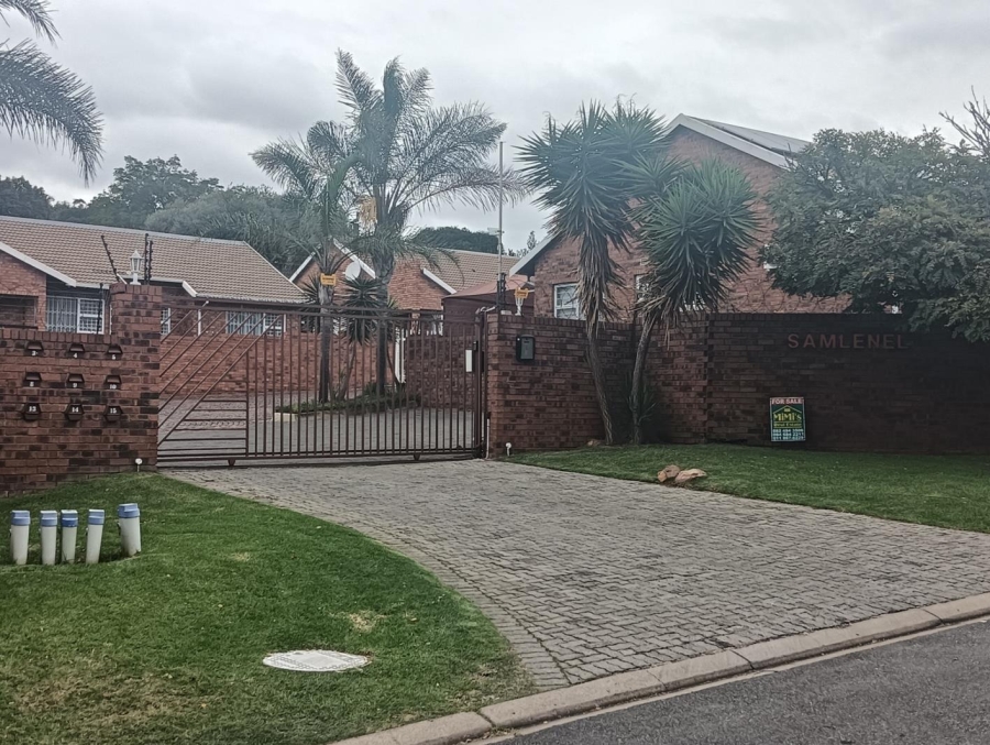 3 Bedroom Property for Sale in Mayberry Park Gauteng