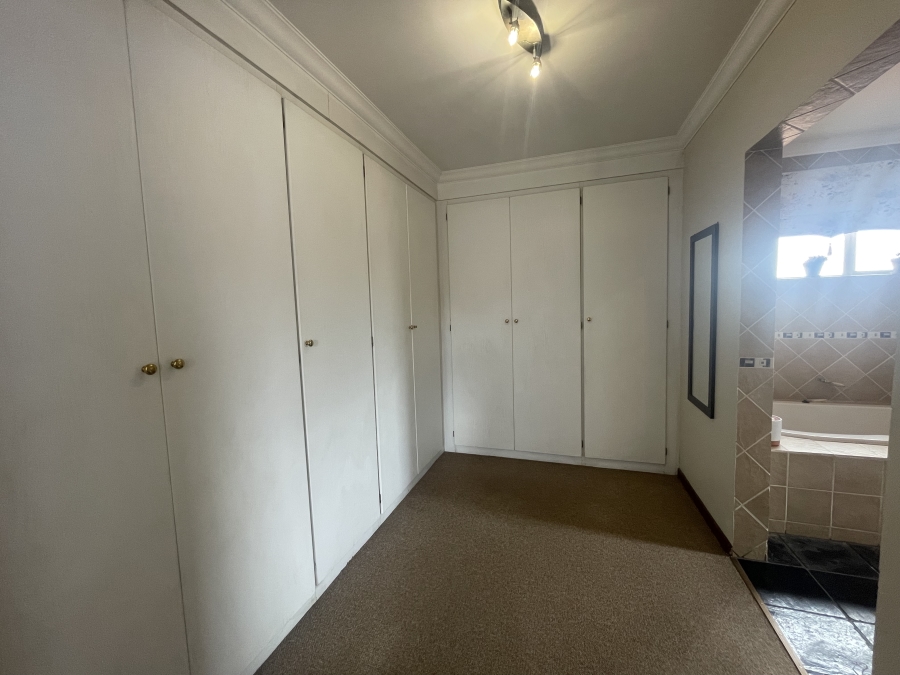 4 Bedroom Property for Sale in Eldo Glen Gauteng