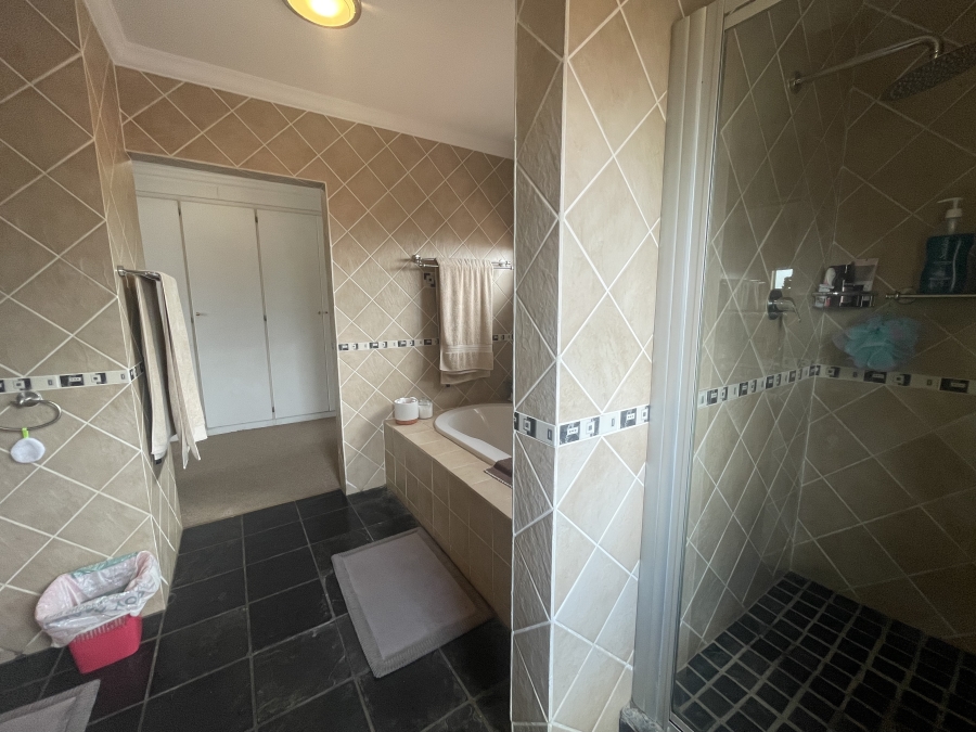 4 Bedroom Property for Sale in Eldo Glen Gauteng