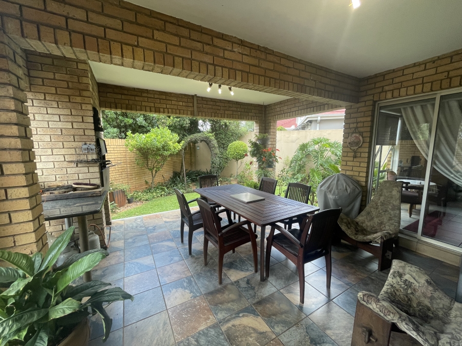 4 Bedroom Property for Sale in Eldo Glen Gauteng