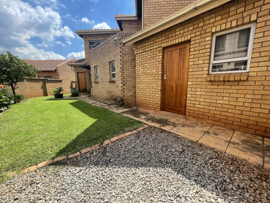 4 Bedroom Property for Sale in Eldo Glen Gauteng