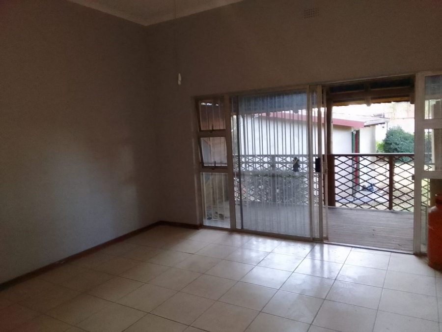 To Let 2 Bedroom Property for Rent in Parkhill Gardens Gauteng