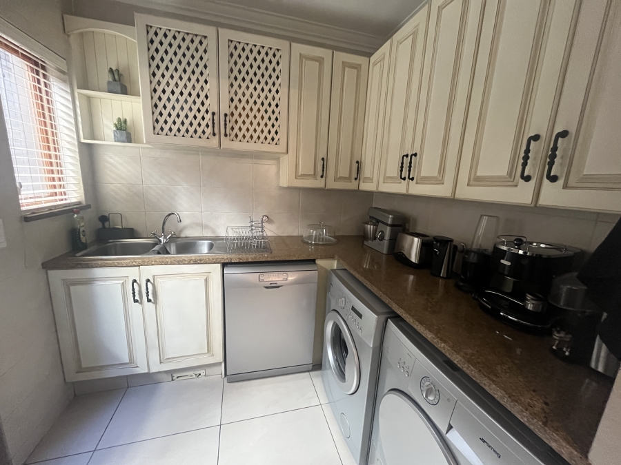 3 Bedroom Property for Sale in Marais Steyn Park Gauteng