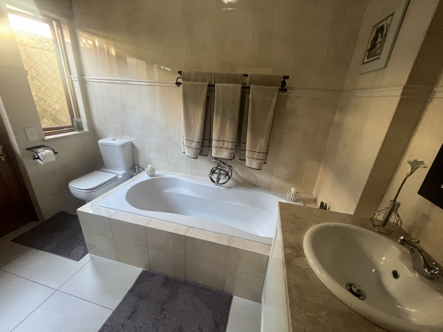 3 Bedroom Property for Sale in Marais Steyn Park Gauteng