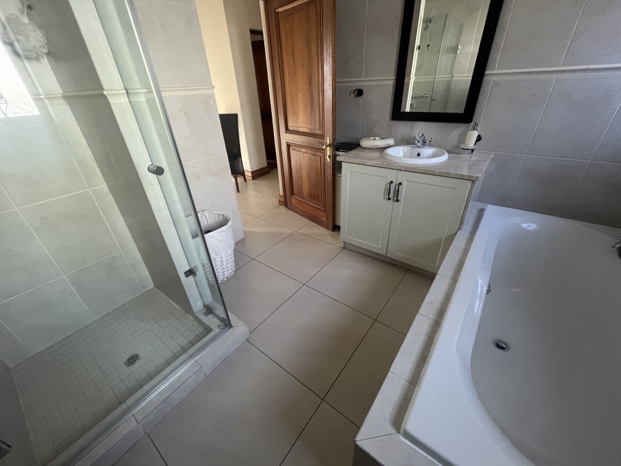 3 Bedroom Property for Sale in Marais Steyn Park Gauteng