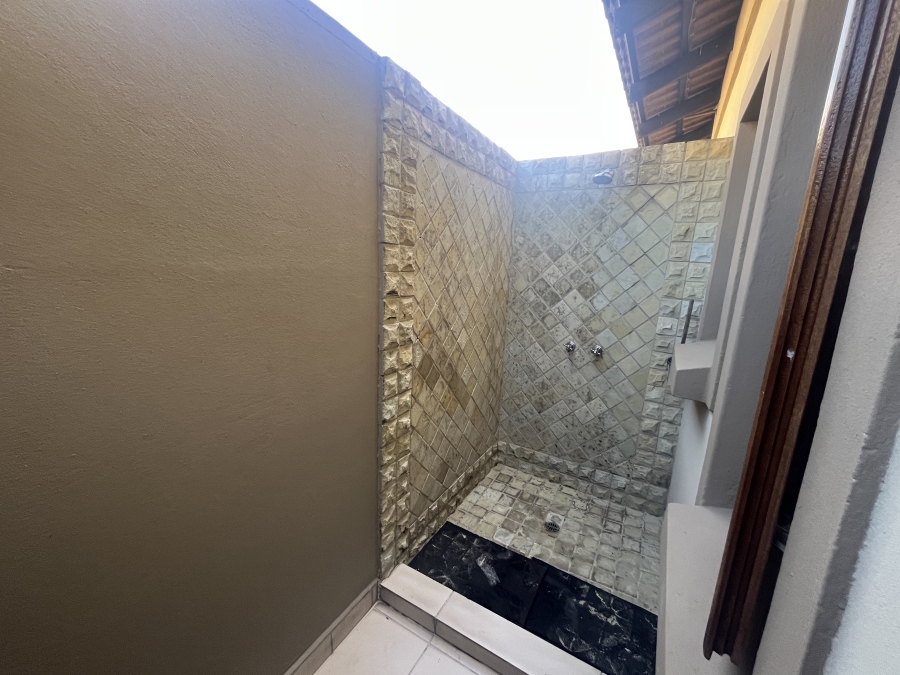 3 Bedroom Property for Sale in Marais Steyn Park Gauteng