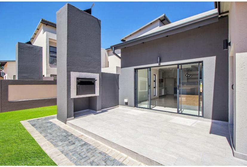 4 Bedroom Property for Sale in Kameeldrift East Gauteng