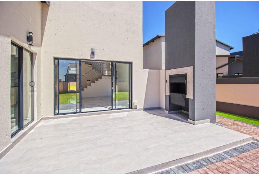 4 Bedroom Property for Sale in Kameeldrift East Gauteng