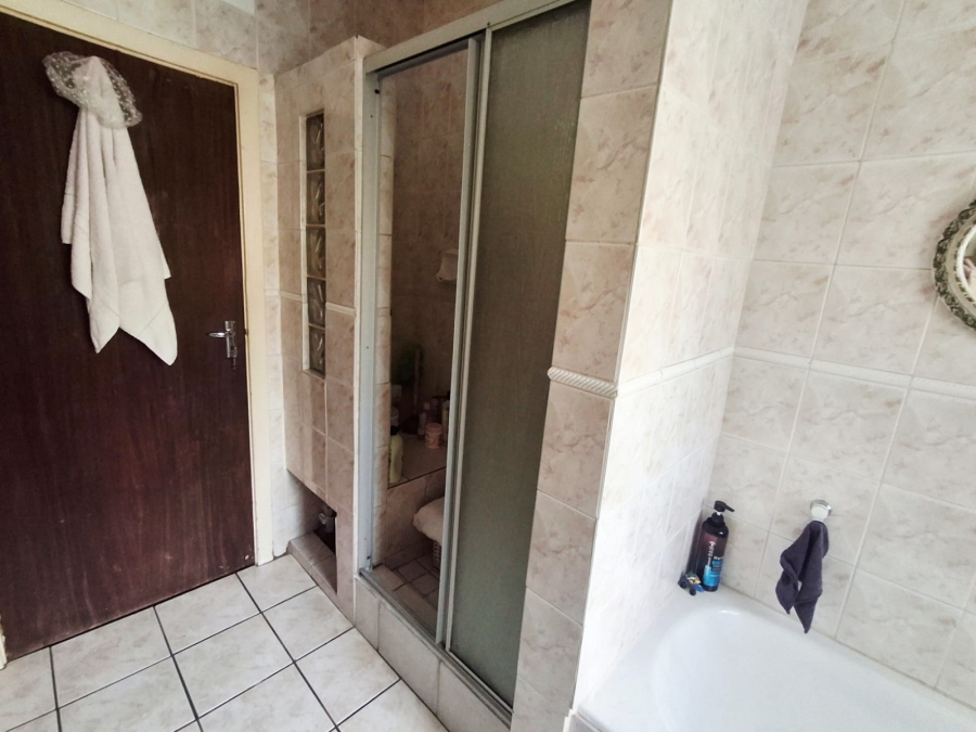 2 Bedroom Property for Sale in Villieria Gauteng
