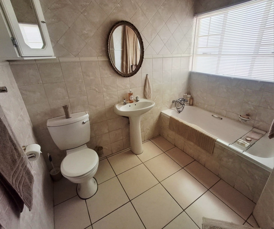 2 Bedroom Property for Sale in Villieria Gauteng