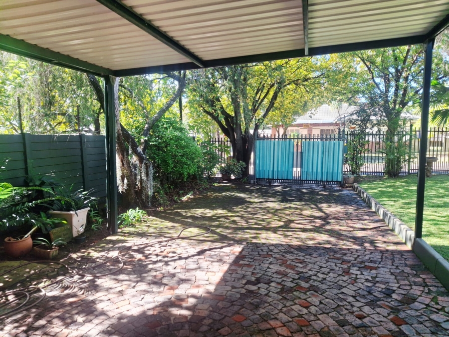 2 Bedroom Property for Sale in Villieria Gauteng