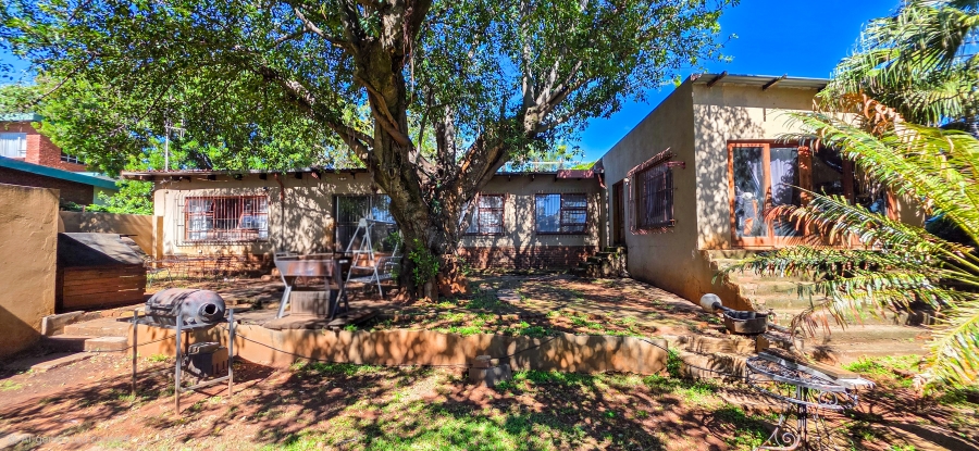 6 Bedroom Property for Sale in Wonderboom Gauteng