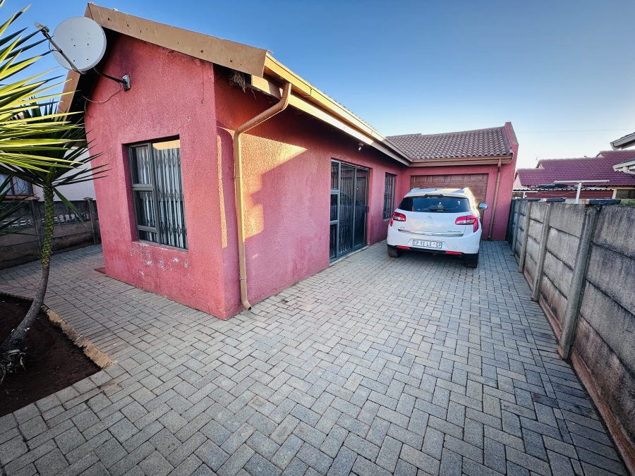 3 Bedroom Property for Sale in Sebokeng Zone 17 Gauteng