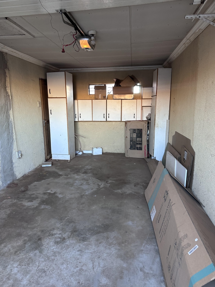3 Bedroom Property for Sale in Sebokeng Zone 17 Gauteng