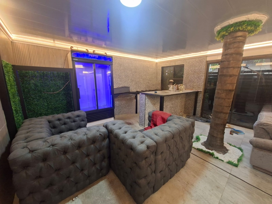 21 Bedroom Property for Sale in Three Rivers Gauteng