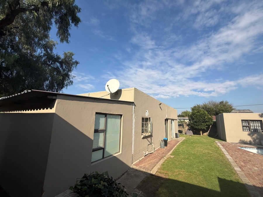 21 Bedroom Property for Sale in Three Rivers Gauteng