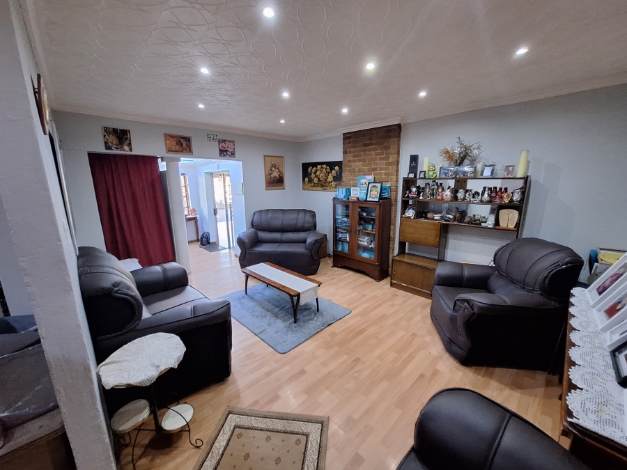 4 Bedroom Property for Sale in Vanderbijlpark SE 6 Gauteng