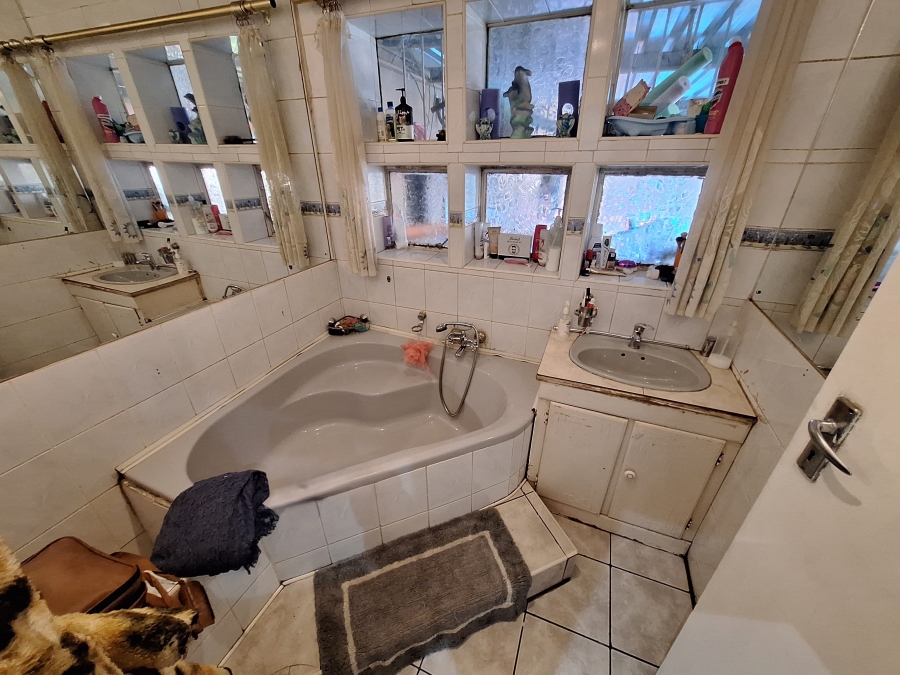 4 Bedroom Property for Sale in Vanderbijlpark SE 6 Gauteng