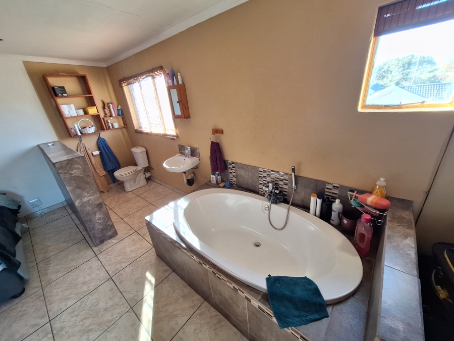 4 Bedroom Property for Sale in Vanderbijlpark SE 6 Gauteng