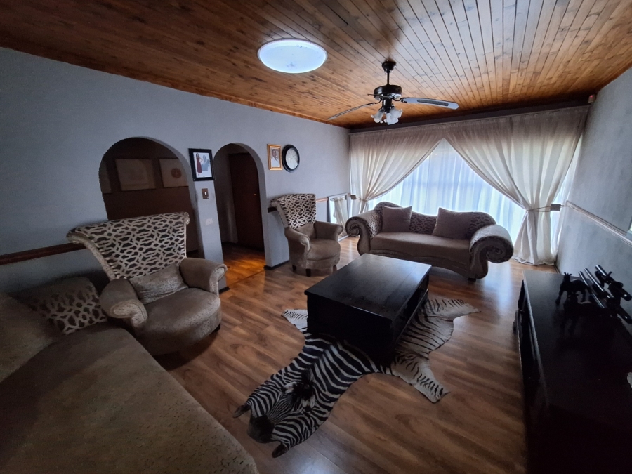 4 Bedroom Property for Sale in Vanderbijlpark SE 2 Gauteng