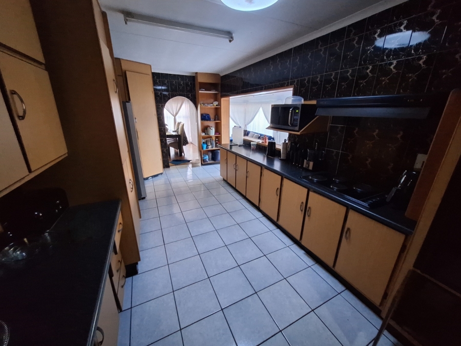 4 Bedroom Property for Sale in Vanderbijlpark SE 2 Gauteng