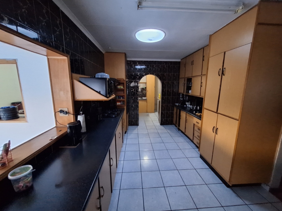 4 Bedroom Property for Sale in Vanderbijlpark SE 2 Gauteng