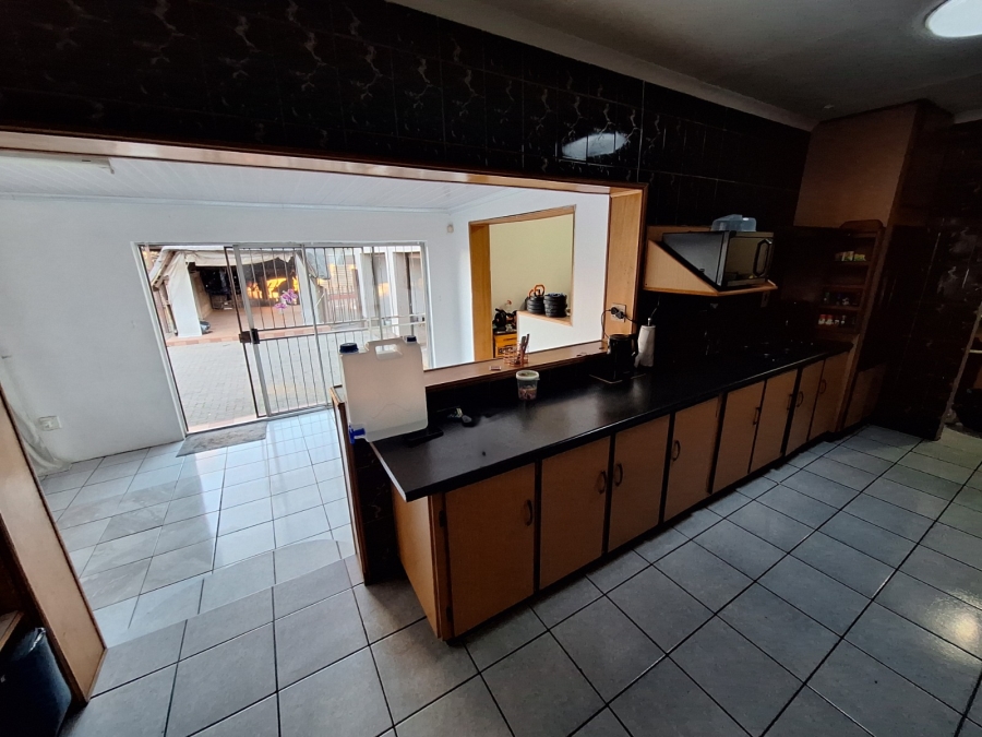 4 Bedroom Property for Sale in Vanderbijlpark SE 2 Gauteng